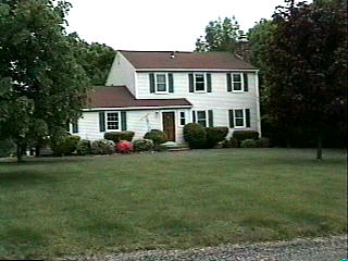 Building photograph for 20 WHITE BIRCH LN